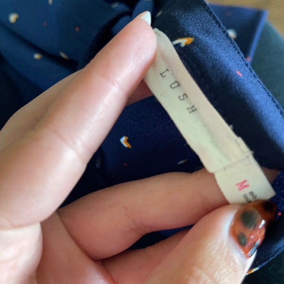 LUSH Blouse - Picture 5 of 5